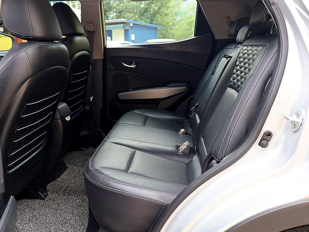 Ssangyong Tivoli 2018 Plateado - Importación desde Corea - HF Imports Iquique - Foto 12