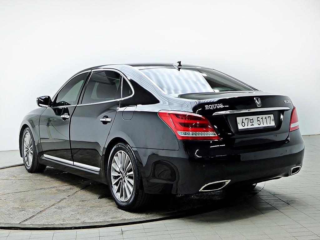 HYUNDAI Equus - Vista 7