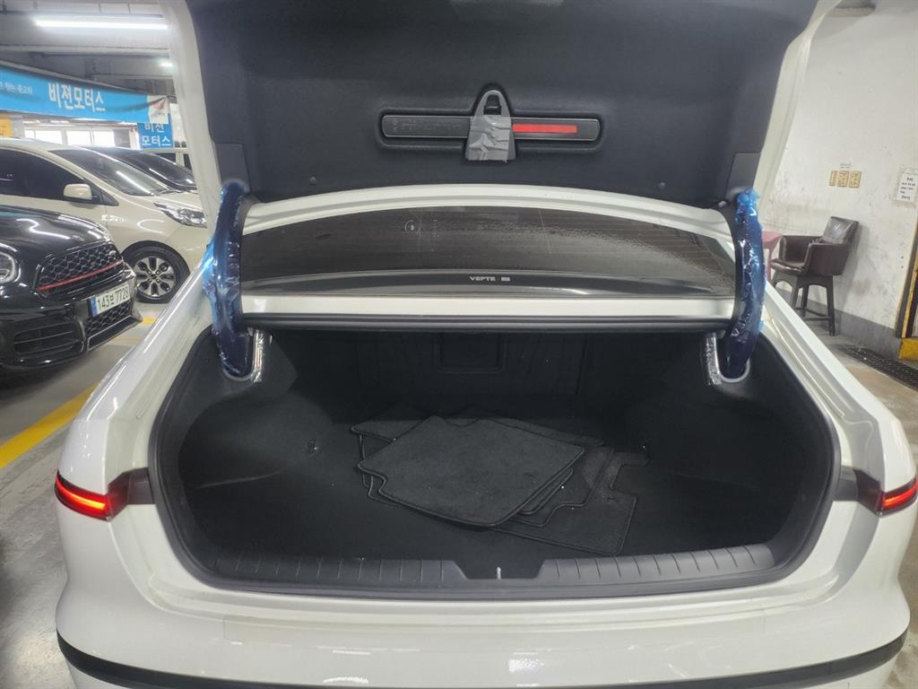 HYUNDAI Grandeur - Vista 9