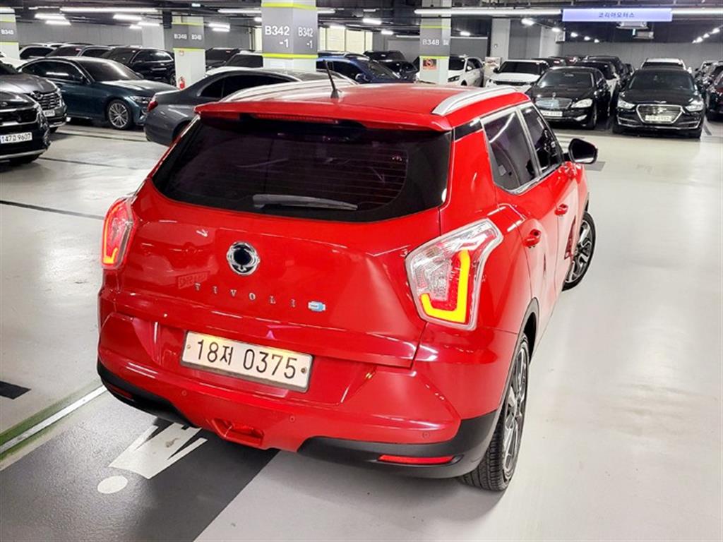 Ssangyong Tivoli - Vista 4