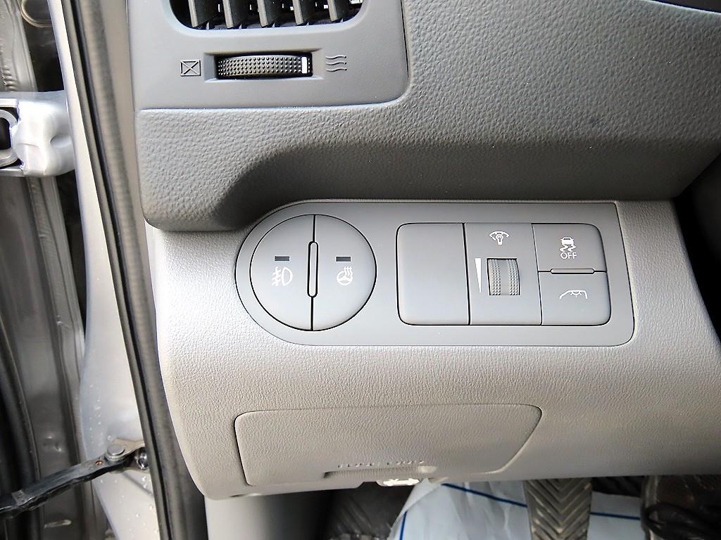 HYUNDAI Starex - Vista 12