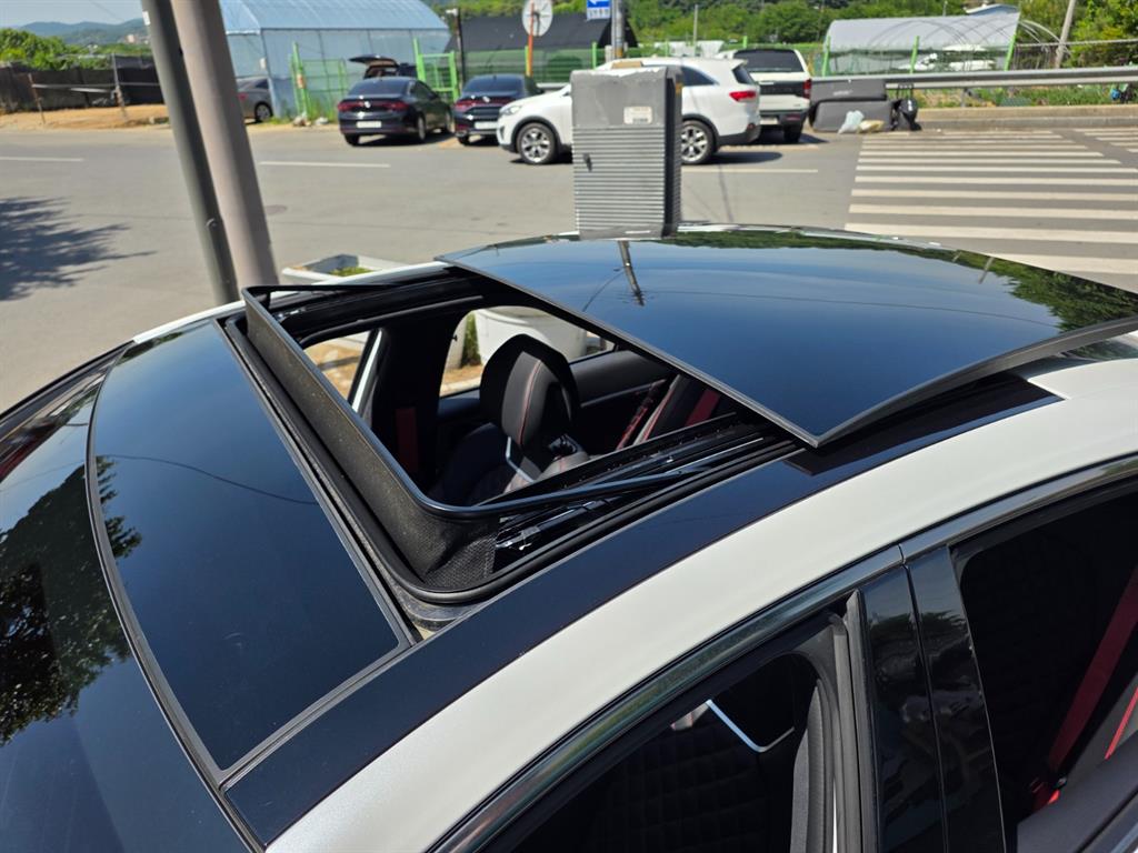 Genesis G70 - Vista 6