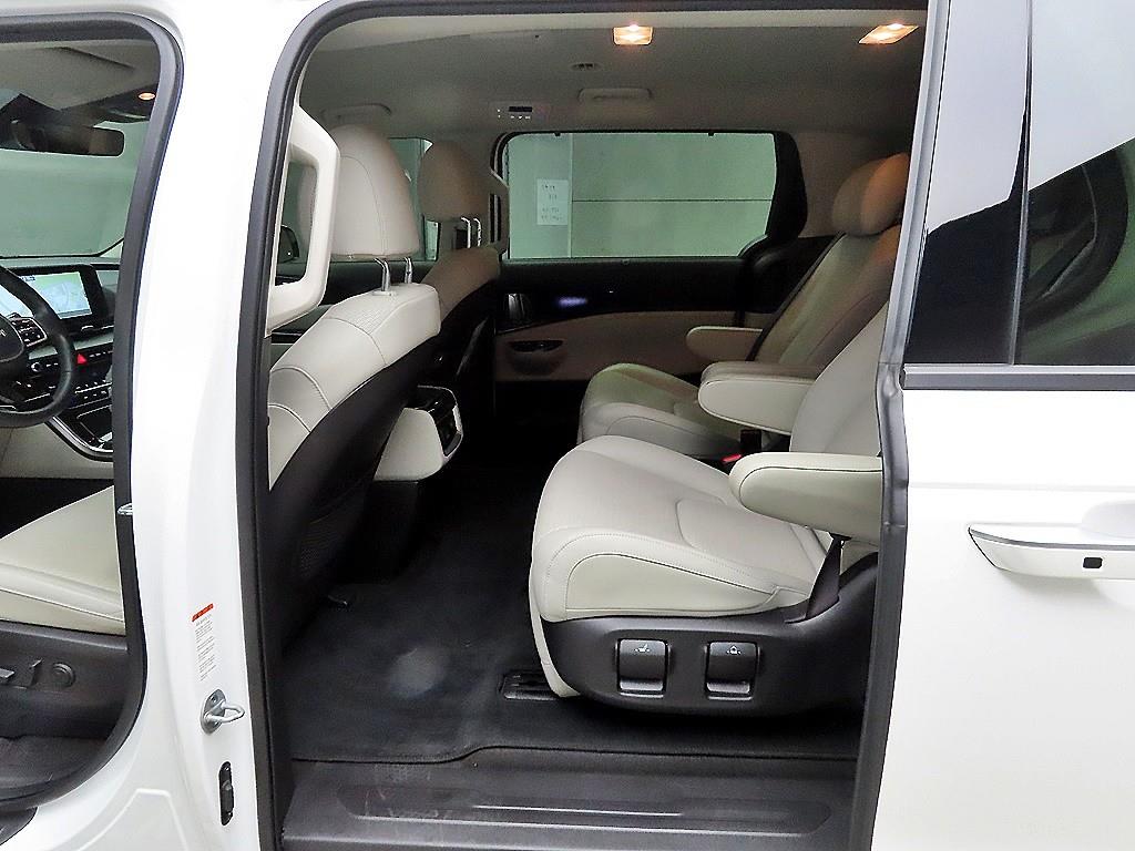 KIA Carnival - Vista 6