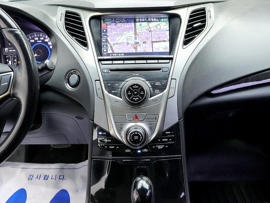 HYUNDAI Grandeur 2012 Gris - Importación desde Corea - HF Imports Iquique - Foto 9