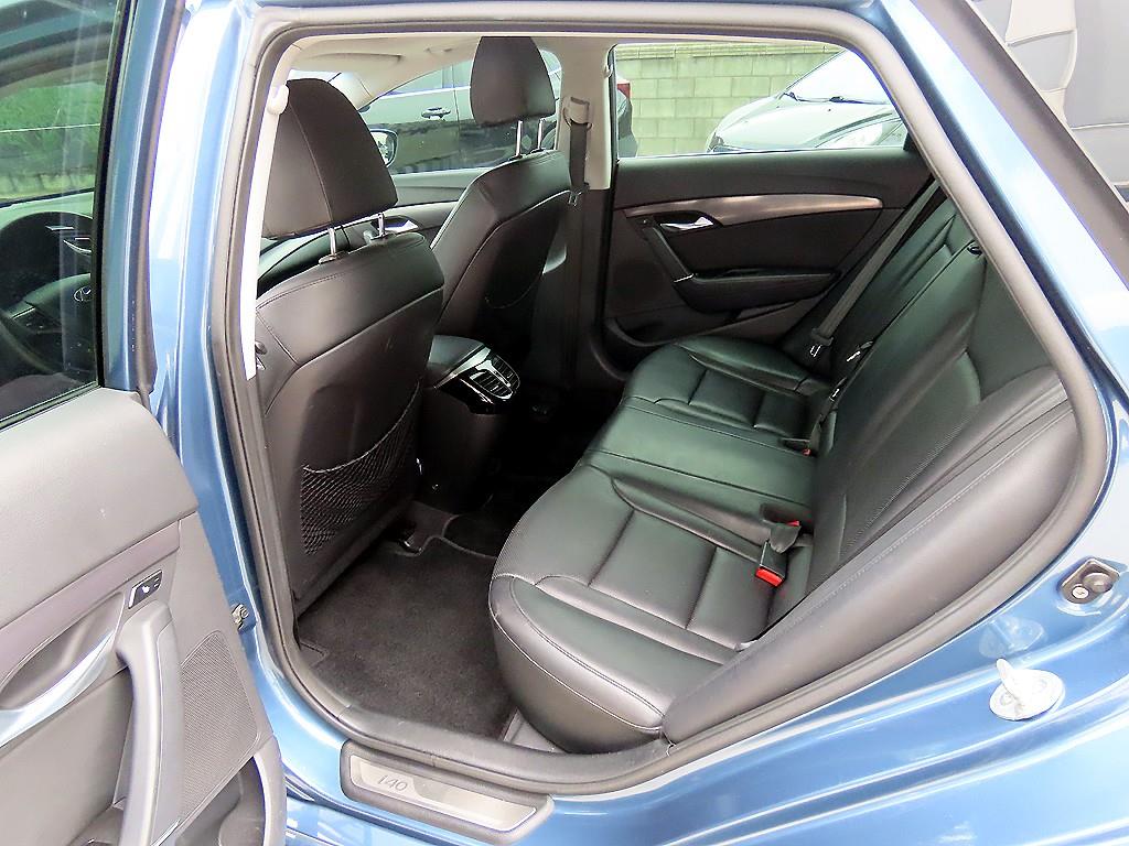 HYUNDAI i40 - Vista 6
