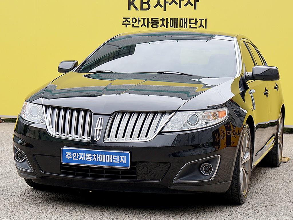 Lincoln MKS - Vista 3