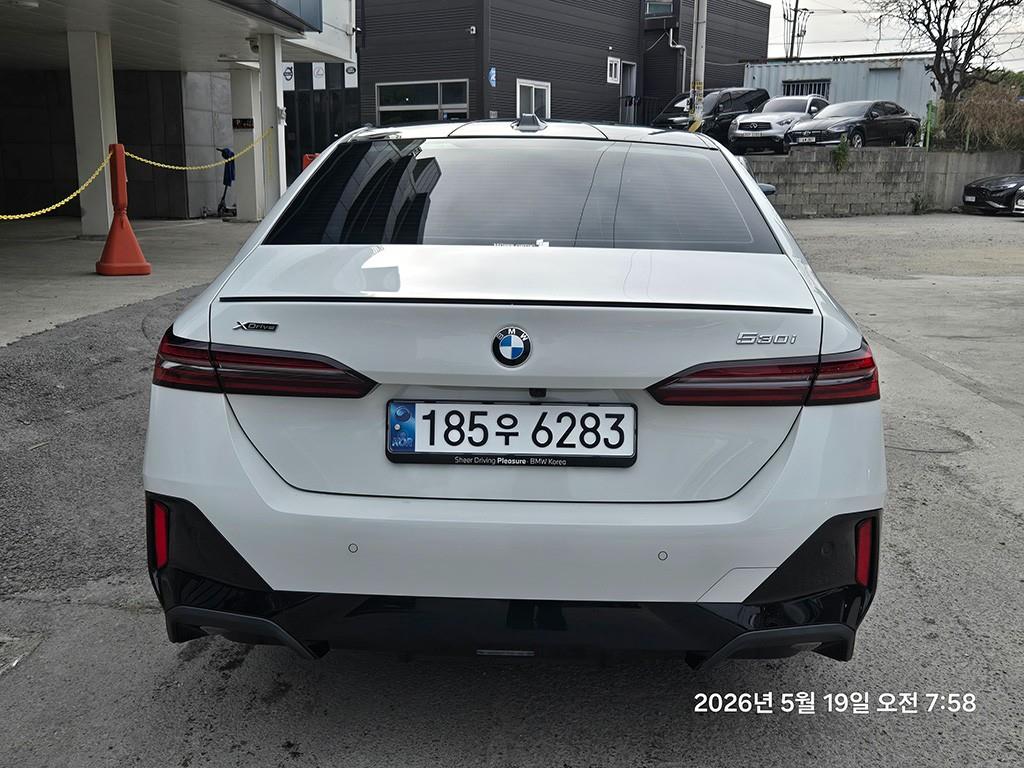 BMW 5 Series - Vista 4