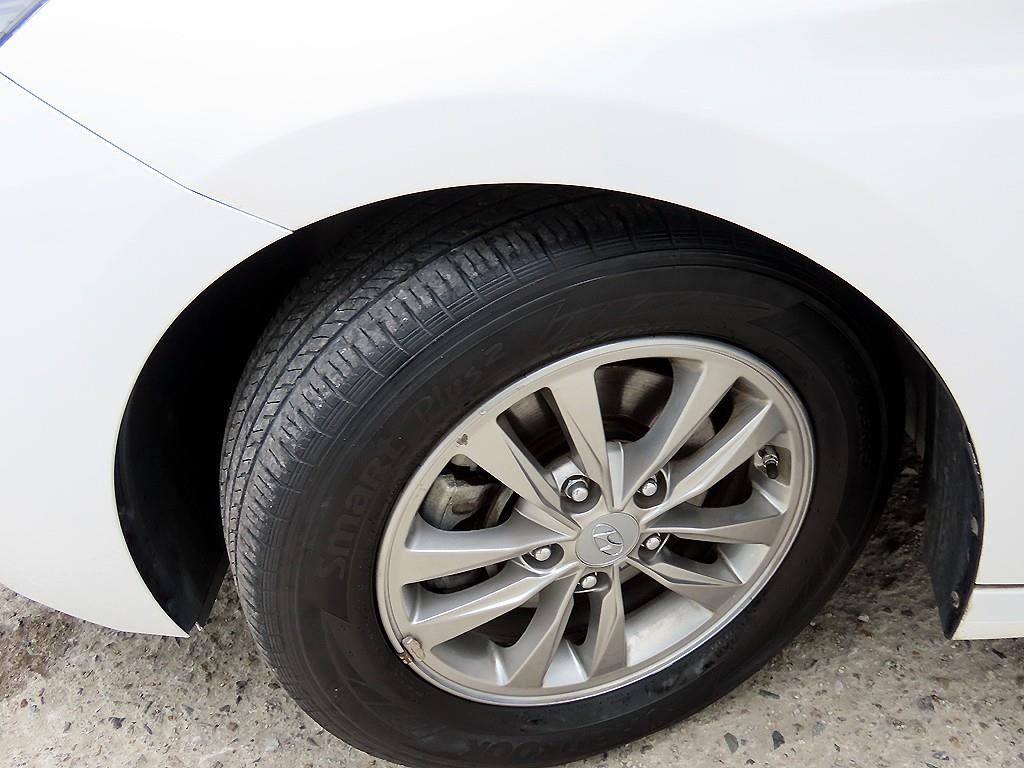 HYUNDAI Avante 2019 Blanco - Importación desde Corea - HF Imports Iquique - Foto 18