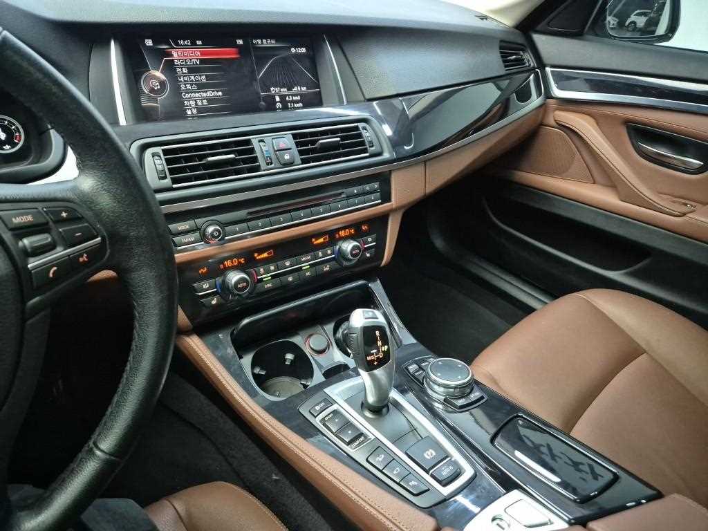 BMW 5 Series - Vista 10