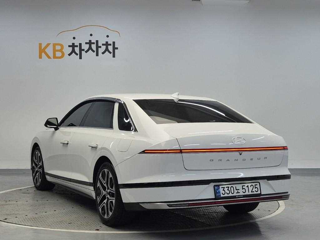 HYUNDAI Grandeur - Vista 2