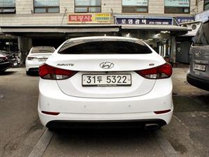 HYUNDAI Avante - Vista 5