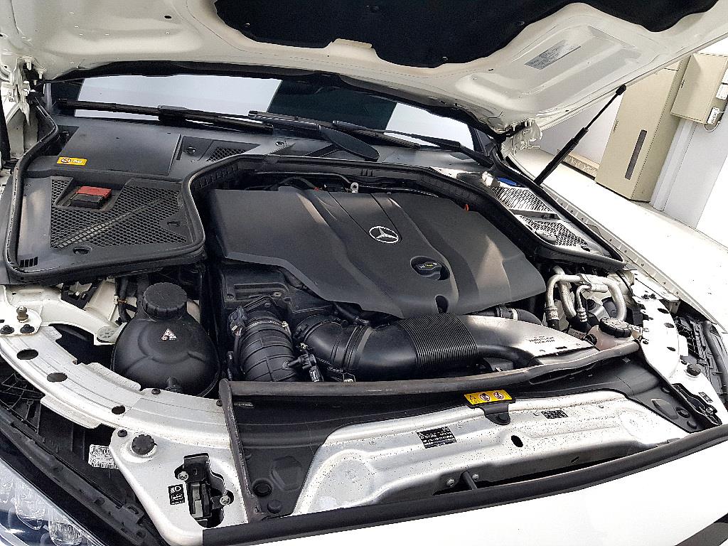 Mercedes Benz C Class - Vista 6