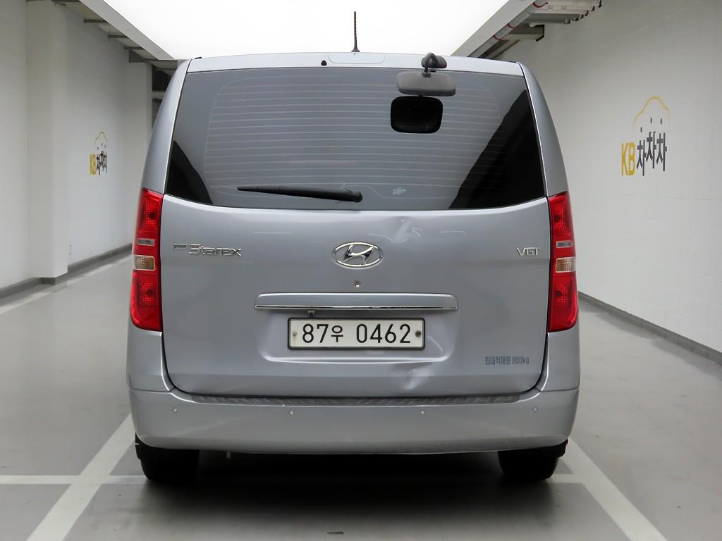 HYUNDAI Starex - Vista 3