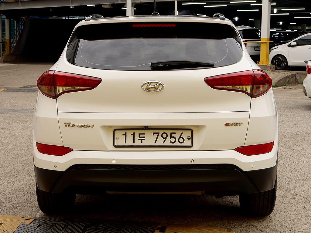 HYUNDAI Tucson - Vista 5