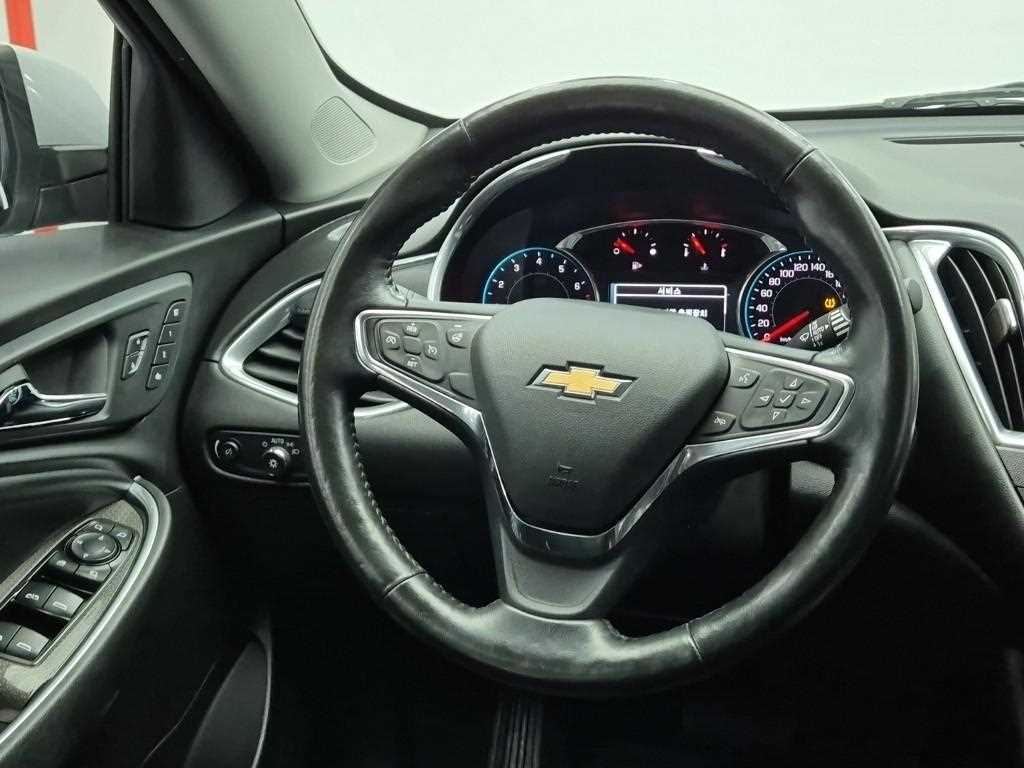 Chevrolet Malibu - Vista 9