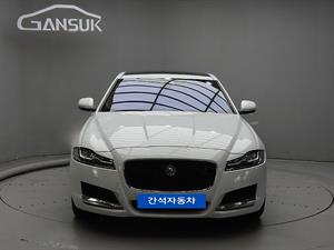 Jaguar XF - Vista 2