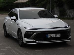 HYUNDAI Sonata - Vista 4