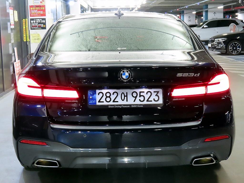 BMW 5 Series - Vista 5