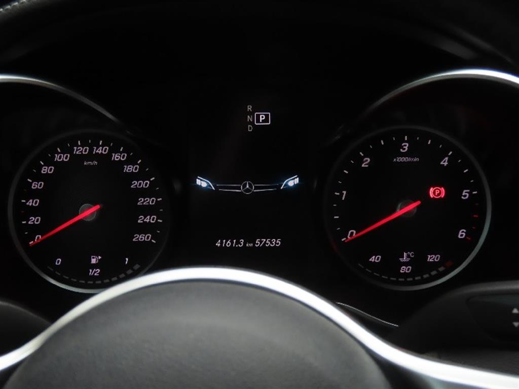 Mercedes Benz C Class - Vista 9