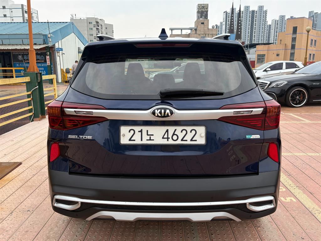 KIA Seltos - Vista 4