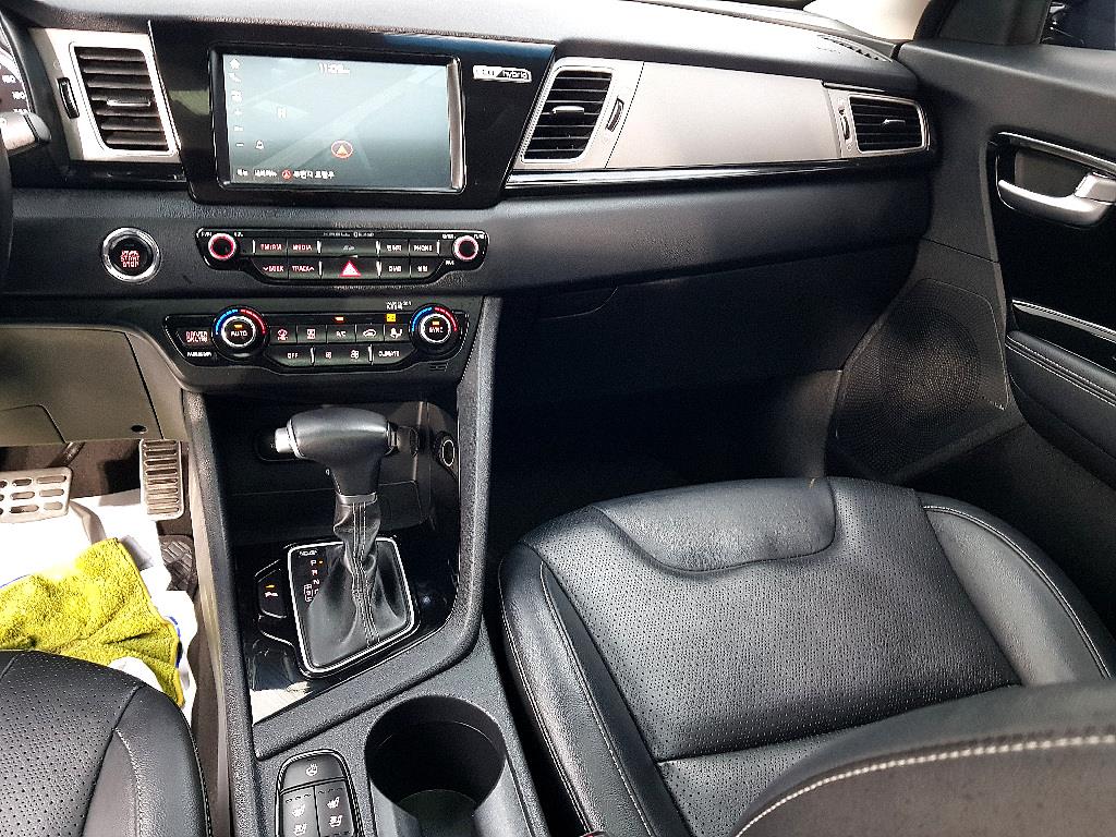KIA Niro - Vista 10