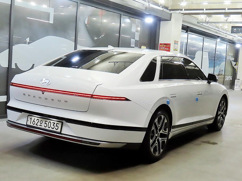 HYUNDAI Grandeur - Vista 4