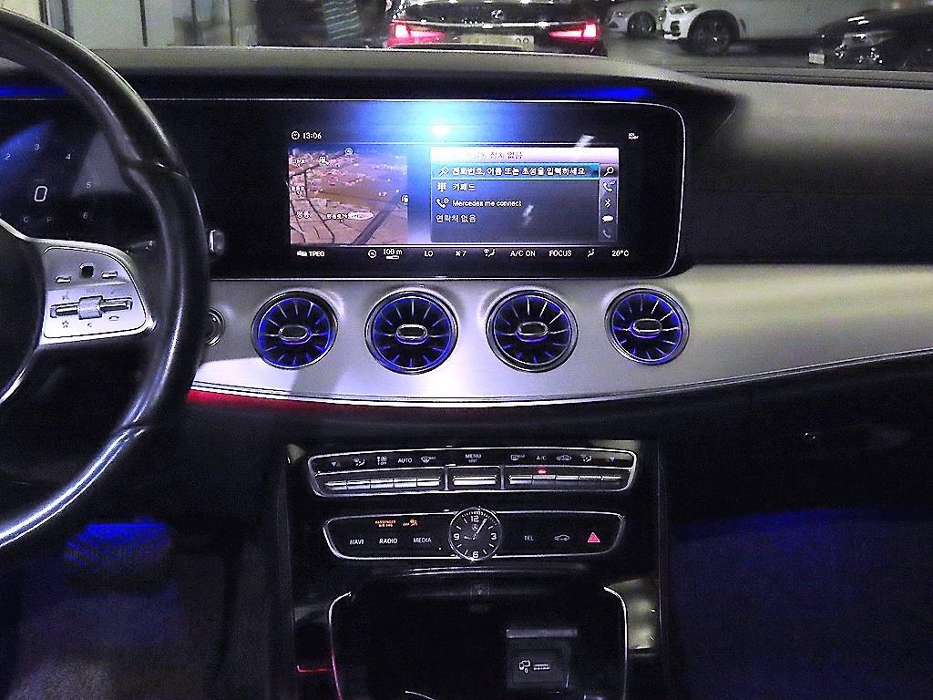 Mercedes Benz CLS Class - Vista 11