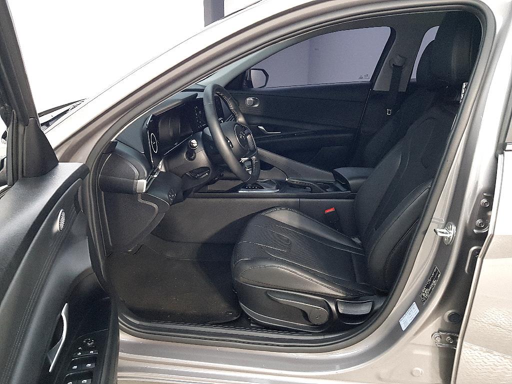 HYUNDAI Avante - Vista 8
