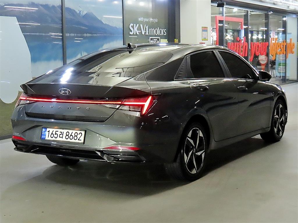 HYUNDAI Avante - Vista 4
