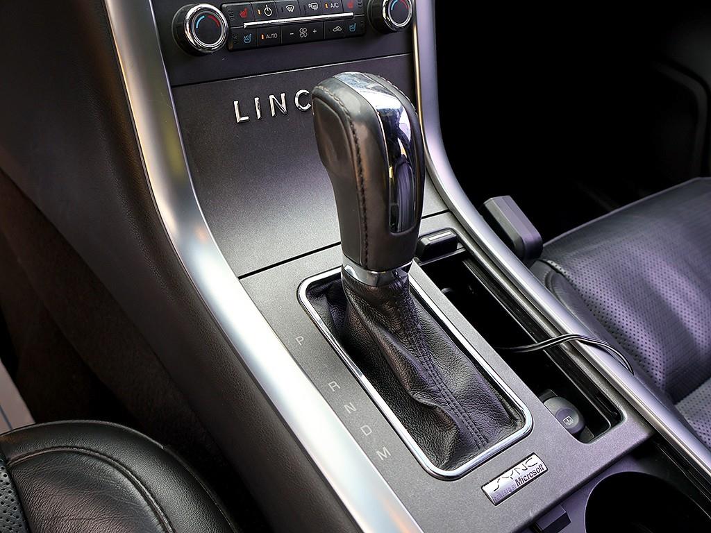 Lincoln MKS - Vista 11