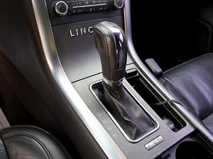 Lincoln MKS - Vista 12