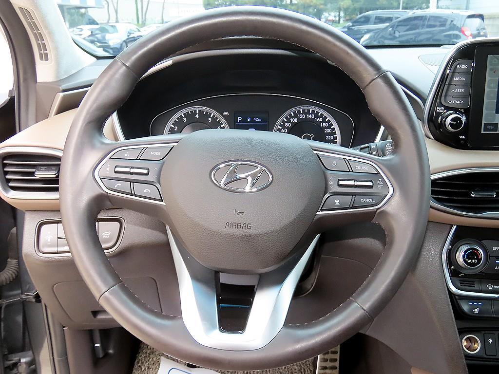 HYUNDAI Santa Fe - Vista 8