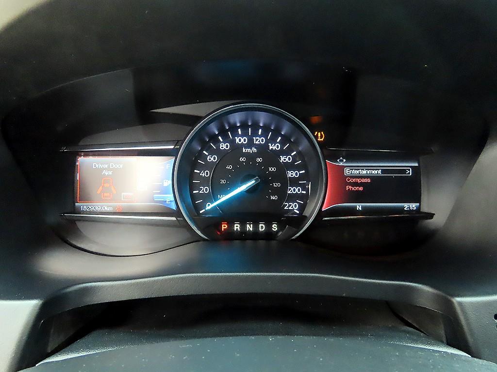 Ford Explorer - Vista 9
