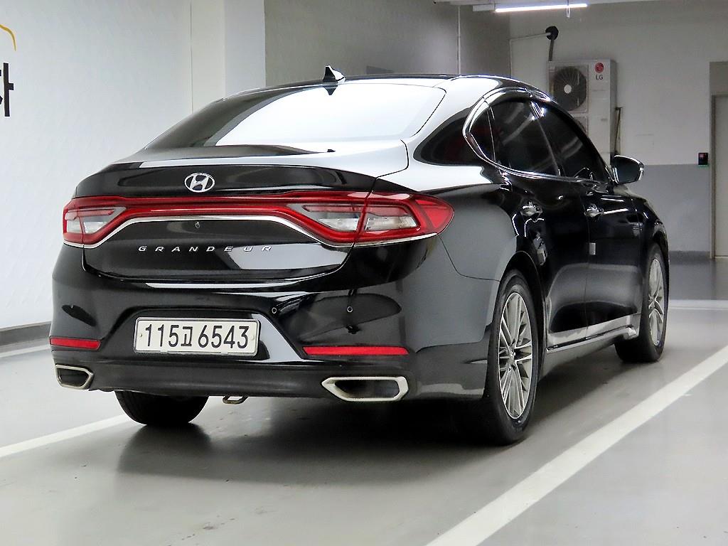 HYUNDAI Grandeur - Vista 4