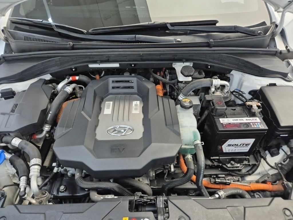HYUNDAI Ioniq - Vista 5