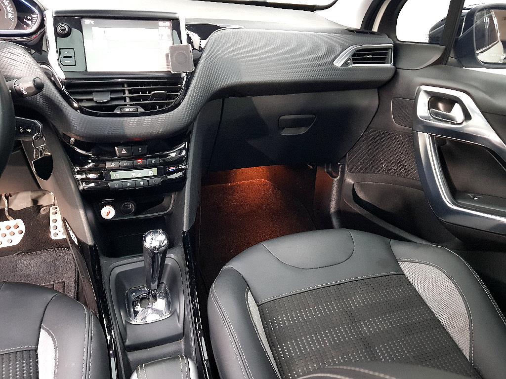 Peugeot 2008 - Vista 10