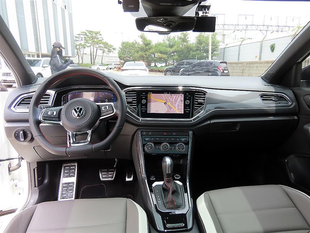 Volkswagen T-Roc - Vista 7