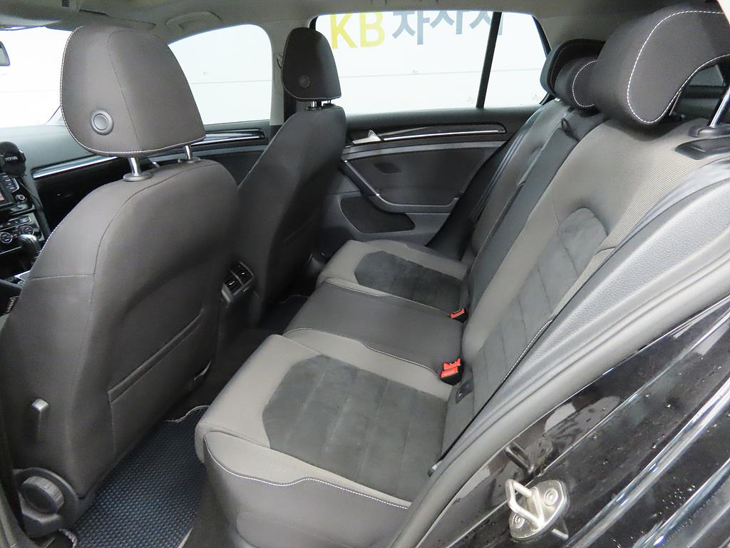 Volkswagen Golf - Vista 6