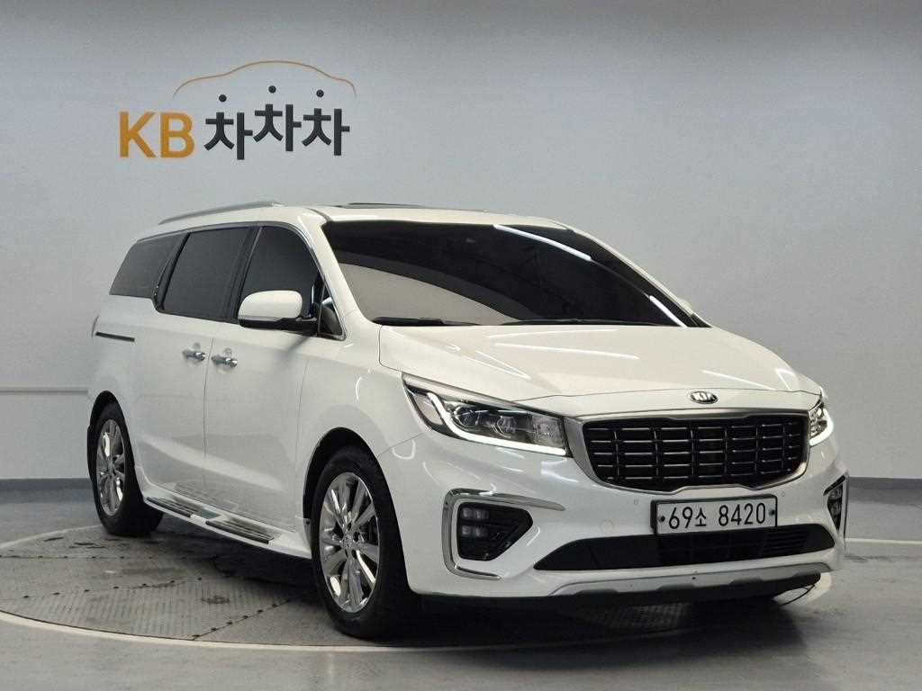 KIA Carnival - Vista 4