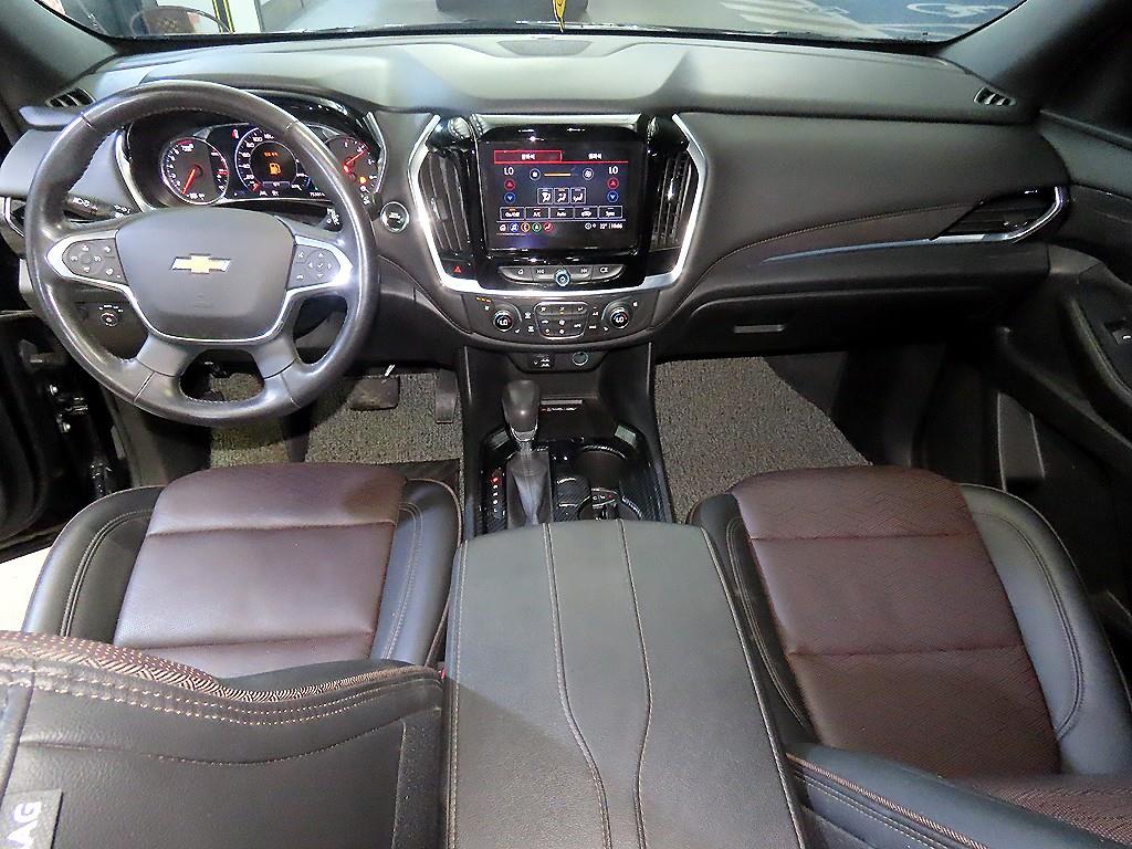 Chevrolet Travers - Vista 10
