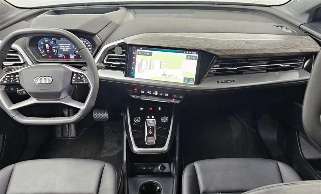 Audi Q4 - Vista 7