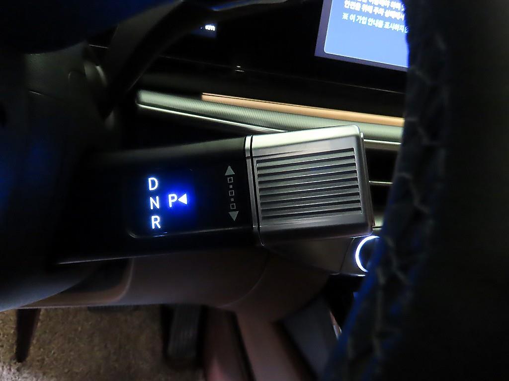 HYUNDAI Grandeur - Vista 12