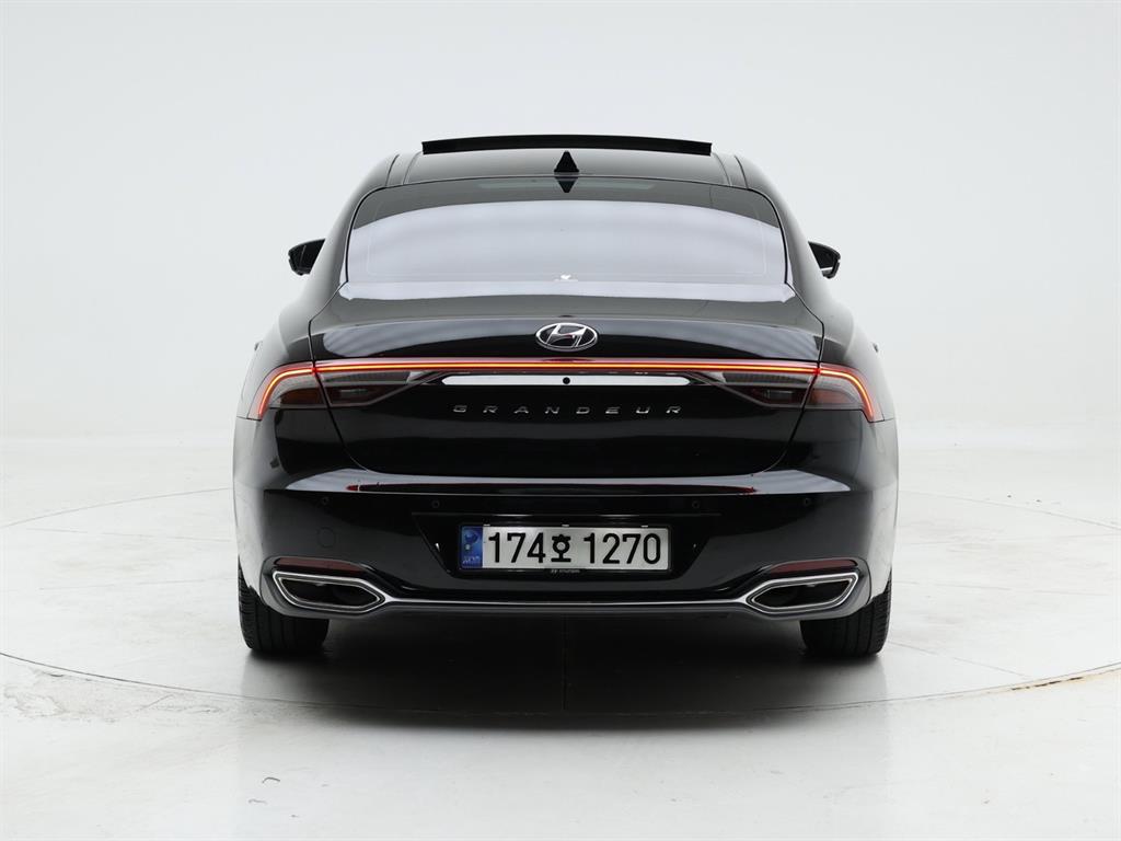 HYUNDAI Grandeur - Vista 9