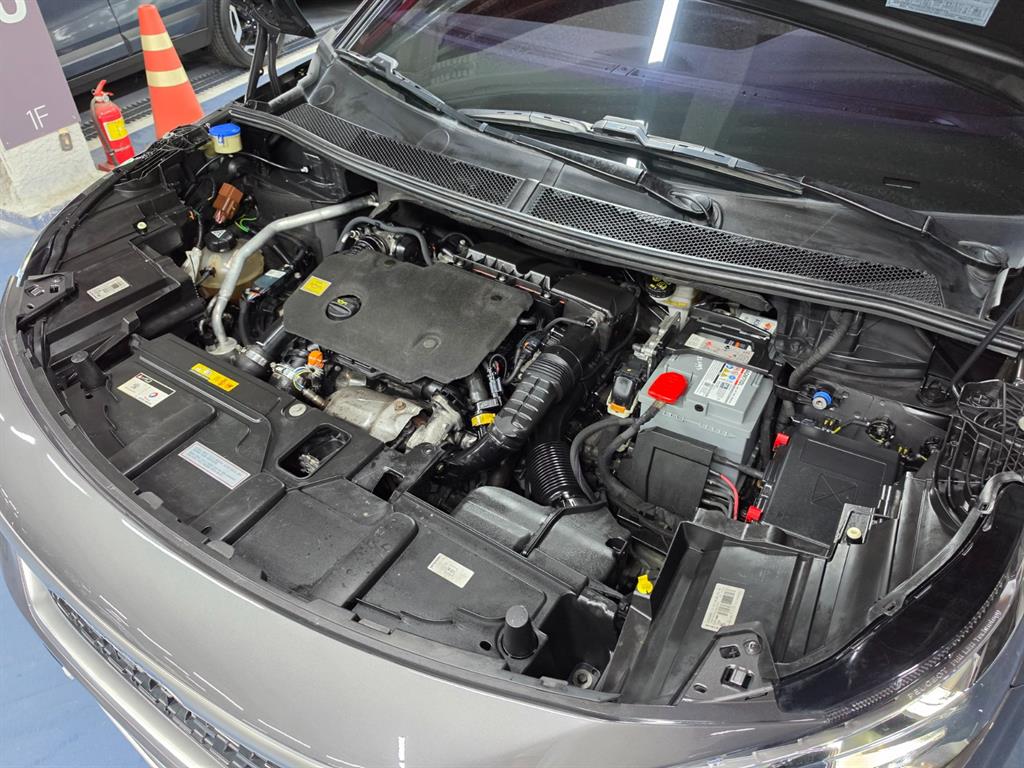 Peugeot 5008 2020 Gris - Importación desde Corea - HF Imports Iquique - Foto 18