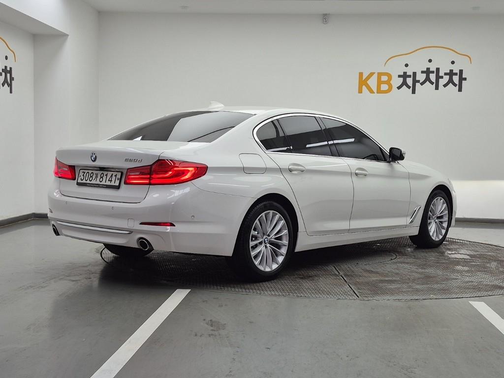 BMW 5 Series - Vista 4