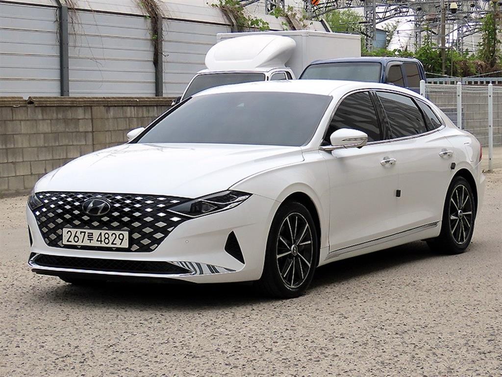 HYUNDAI Grandeur - Vista 2
