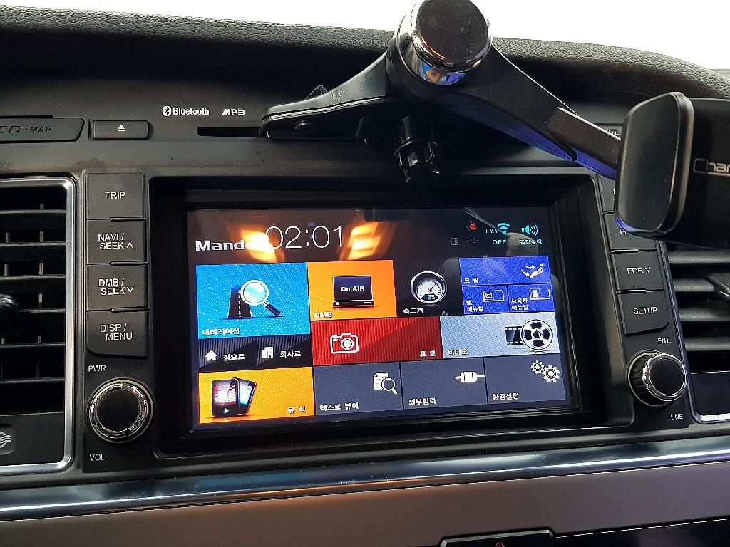 HYUNDAI Sonata - Vista 12