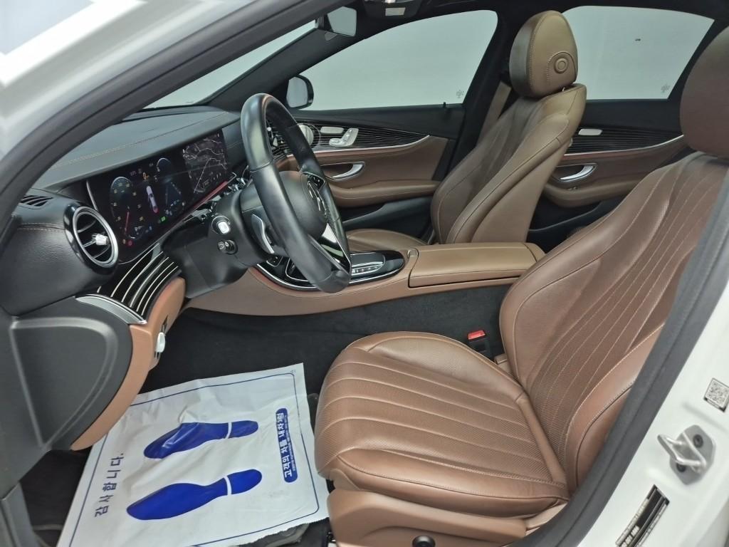 Mercedes Benz E class - Vista 11