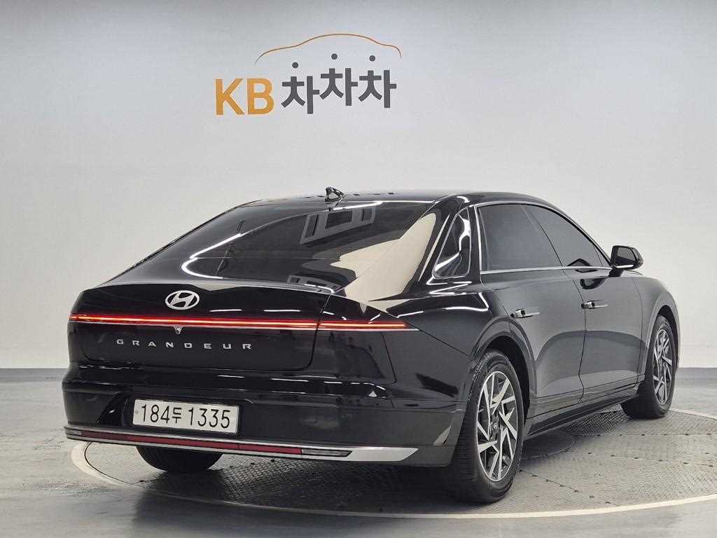 HYUNDAI Grandeur - Vista 3
