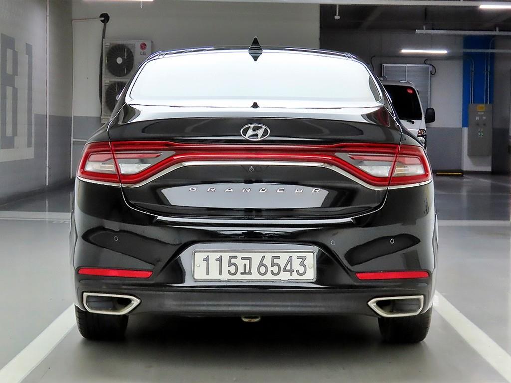 HYUNDAI Grandeur - Vista 3